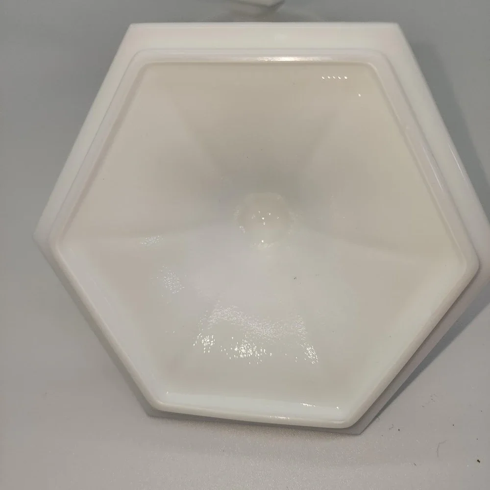 Vtg Indiana Glass Milk‎ Glass Covered Candy Dish Octagon Pedestal Harvest Grape